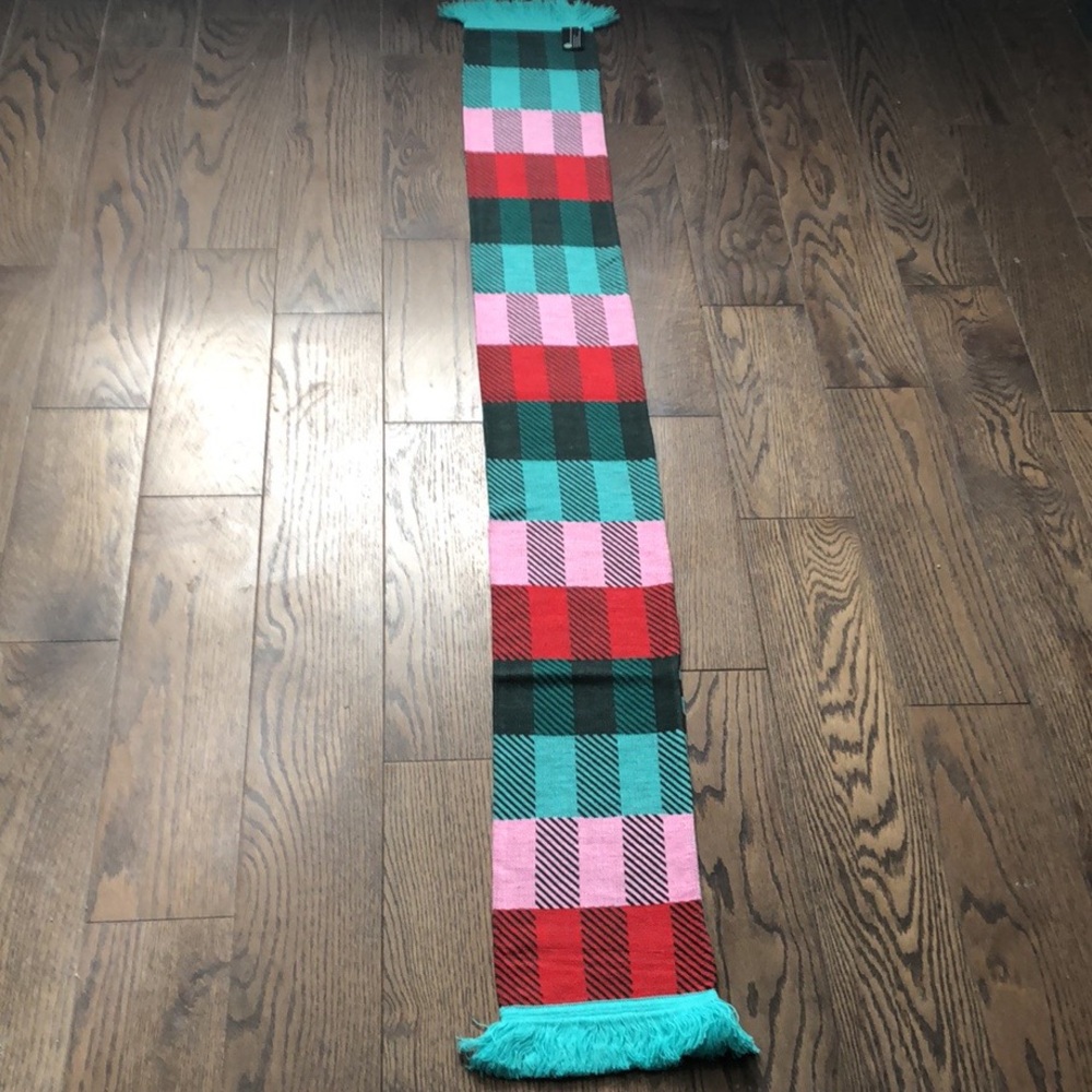 Starbucks for Life (2024) Promotional Contest Scarf - Picture 4 of 5